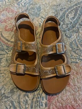Women’s Tan Sparkle Buckle Sandals